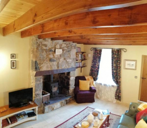Lovely Stone Village cottage in Snowdonia